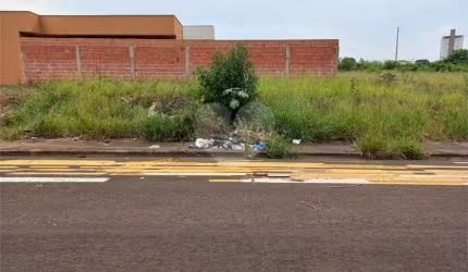 Terreno com 145,30 m² de área total.