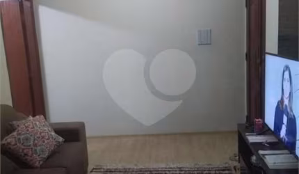 Apartamento com 2 dormitórios