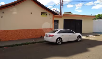 Imóvel com kitnets e apartamentos no Jardim Paraíso .
