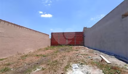 Terreno com 253,00 m² de área total.