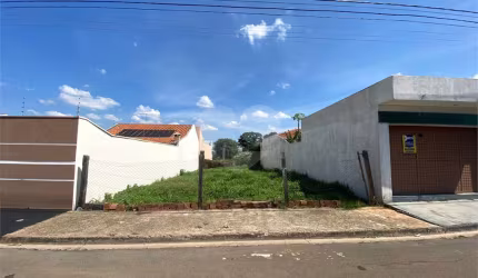 Terreno contendo 250,00 m² .