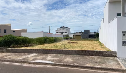 Terreno plano com 250,00 m²