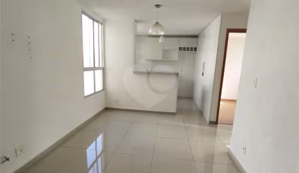 Apartamento no Condomínio Mont Everest.