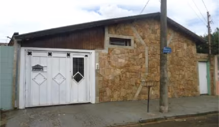 Casa térrea no Azulville I.