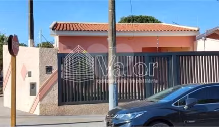 Casa térrea 3 dormitórios