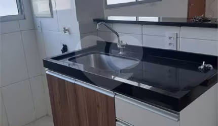 Apartamento no Condomínio Monte Everest.