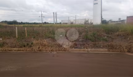 Lote no Jardim do Bosque, aceita financiamento ou aquisição de terreno e construção