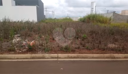Lote no Jardim do Bosque, aceita financiamento ou aquisição de terreno e construção .