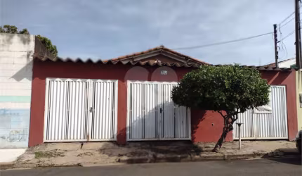 Casa no Jardimm real com mais de 208m² muito boa.