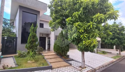 Casa térrea no Condomínio Jardim Botânico , localizado na cidade Bady Bassit/SP .