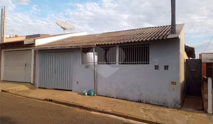 Casa térrea para venda, com 2 dormitórios.