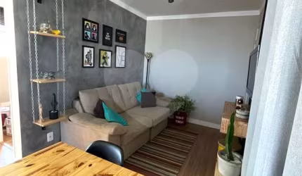 Apartamento no Condomínio Mont Royal.