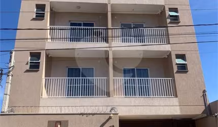 Apartamento no Condomínio Cartier.