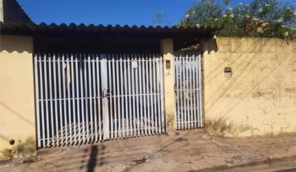 Casa térrea no Jacobucci .