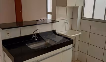 Apartamento no  Condomínio Monte Logan.