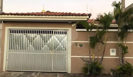 Casa térrea no Douradinho.