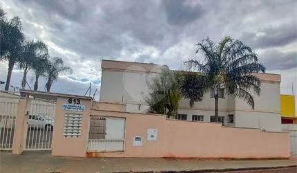 Apartamento com 2 dormitórios