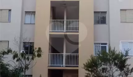 Apartamento no Condomínio Residencial Jardim das Torres.
