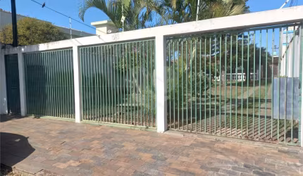 Casa térrea para venda ou locação no Parque Estancia Suíça.
