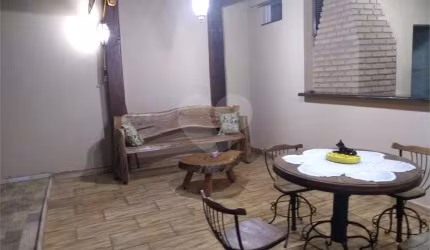 Casa térrea no Santa Elisa