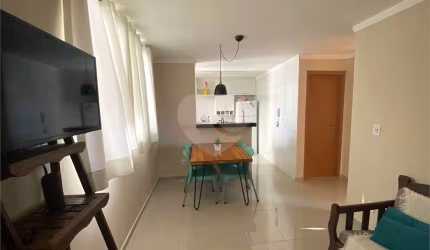 Apartamento no Condomínio Monte Everest.