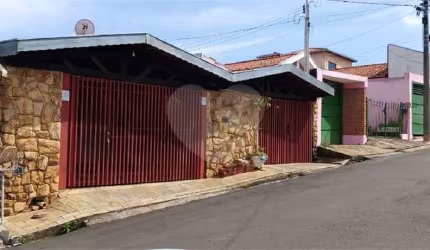 Casa Térrea para venda.