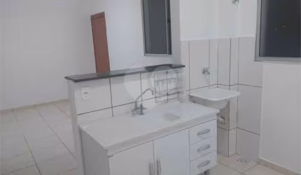 Apartamento no Condomínio Monte Logan.