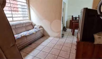 Casa térrea para venda em Descalvado/SP.