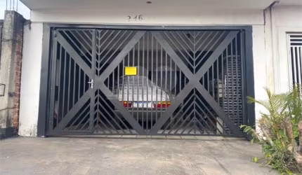 Sobrado para venda no Jardim Hikare.