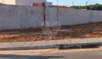 Terreno com 250,00 m² de área total, na Vila Carmem .