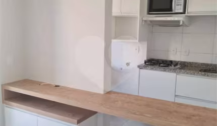 Apartamento no Condomínio Via Campus.