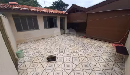 Sobrado no Jd Nova Santa Paula.