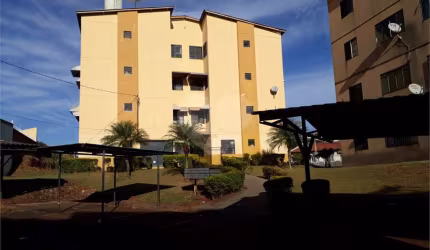 Apartamento no Condomínio Romeu Santini .