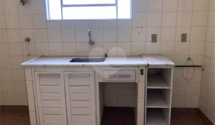 Apartamento no Residencial Itaipu .