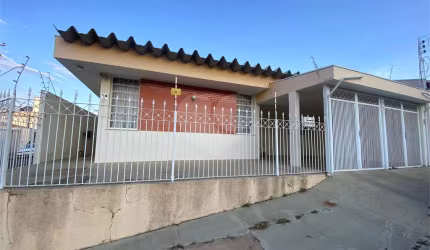 Casa térrea no Jardim Macarengo .