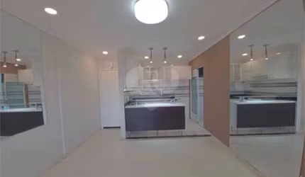 Apartamento no Edifício Torres di Itália.