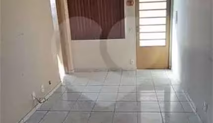 Apartamento no Condomínio Residencial Jardim das Torres
