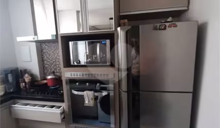 Apartamento no Condomínio Residencial Monte Logan