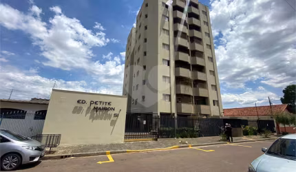 Excelente apartamento no Petit Maison