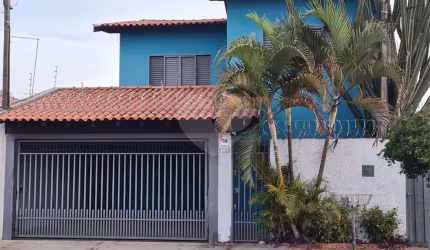 Casa sobrado para venda no Jardim das Torres