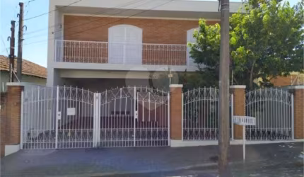 Casa à Venda no Jardim Macarengo,