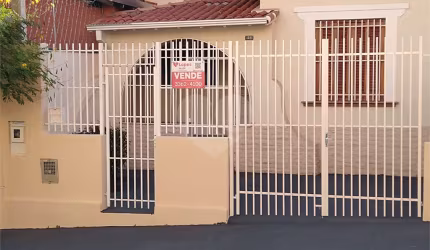 Casa térrea residencial e comercial no centro de São Carlos