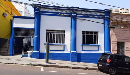Casa Comercial no Centro.