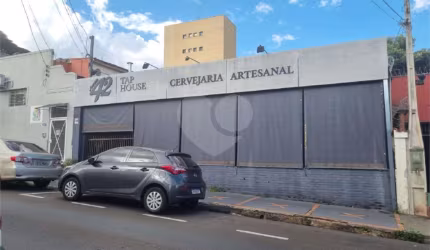 Casa Comercial no Centro .