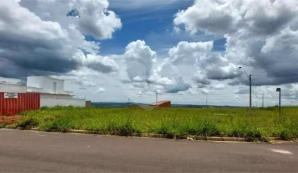 Terreno para venda no Residencial Arcoville.