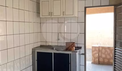Casa térrea para venda na Vila Carmem