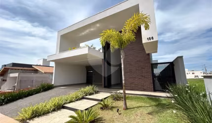 Casa/Condomínio Parque Faber IV