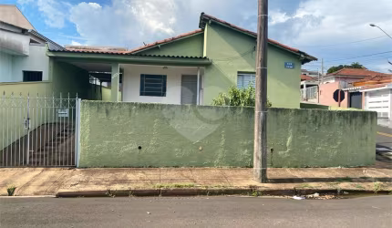Casa térrea para venda na Vila Faria.