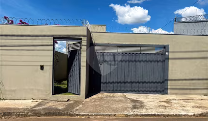 Vende-se casa no Jd. Embaré