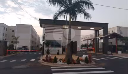 Apartamento 2 dormitórios Condomínio Monte Everest São Carlos - SP